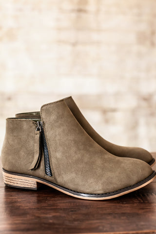 Vienna Ankle Boots-Olive