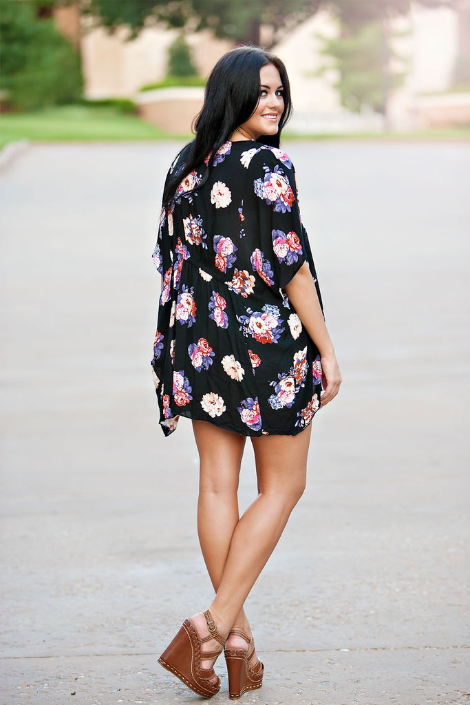 Stand Out Floral Kimono