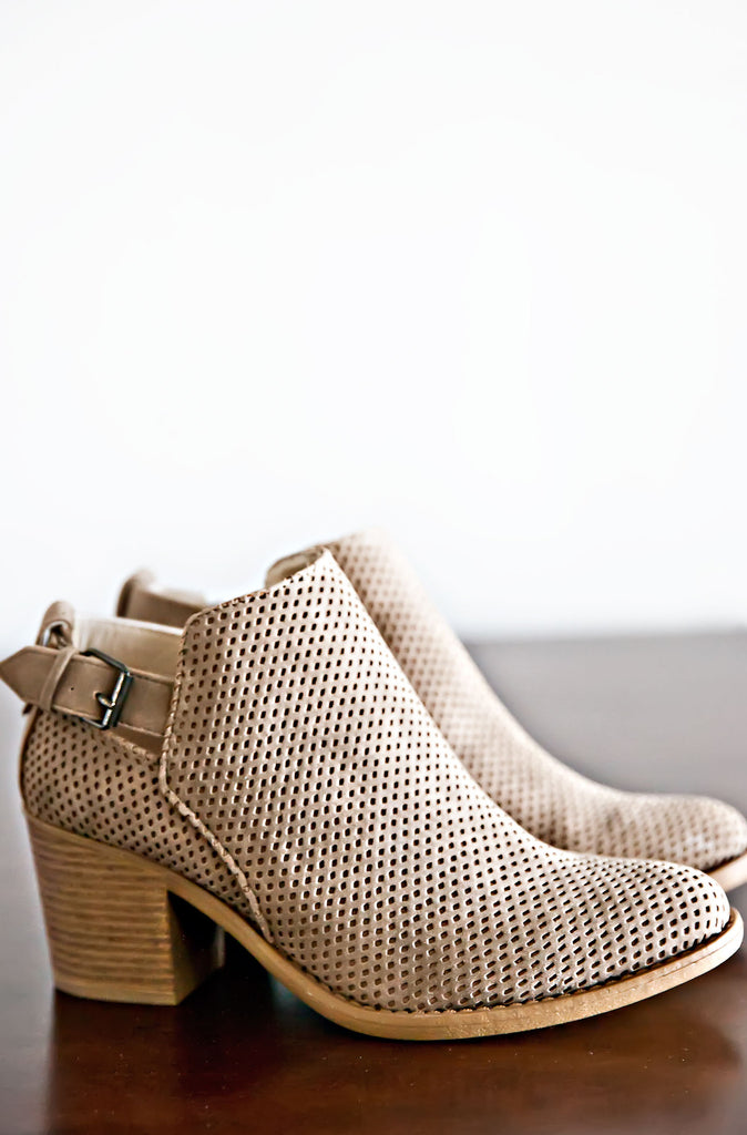 Lost Valley Ankle Boots-Stone