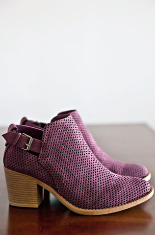 Lost Valley Ankle Boots-Wine