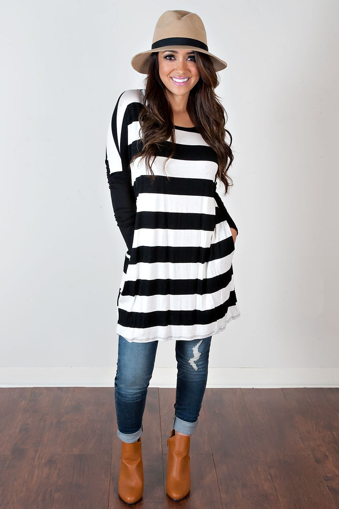 Lounging Around Striped Top-Black/White