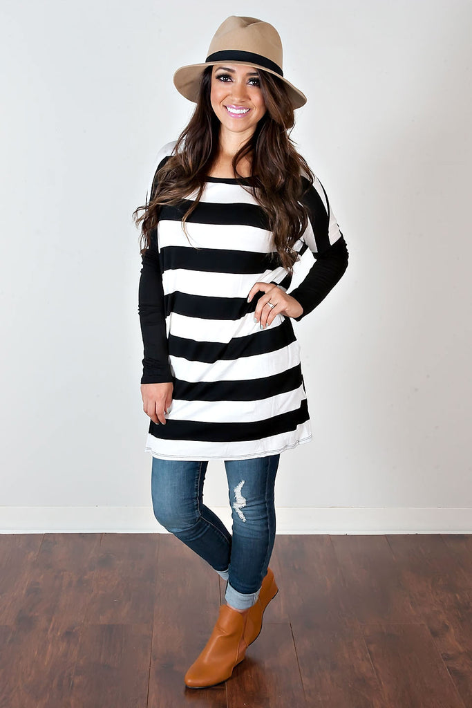 Lounging Around Striped Top-Black/White