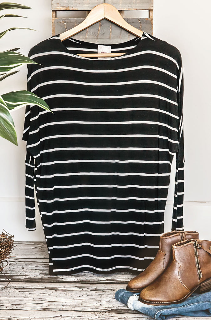 DANIELLA STRIPED TOP-Black and White