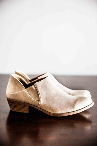TRUE GRIT ANKLE BOOTS-STONE
