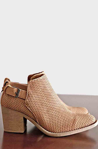 Lost Valley Ankle Boots-Tan