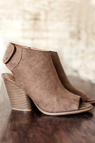 Brynn Ankle Booties-Brown