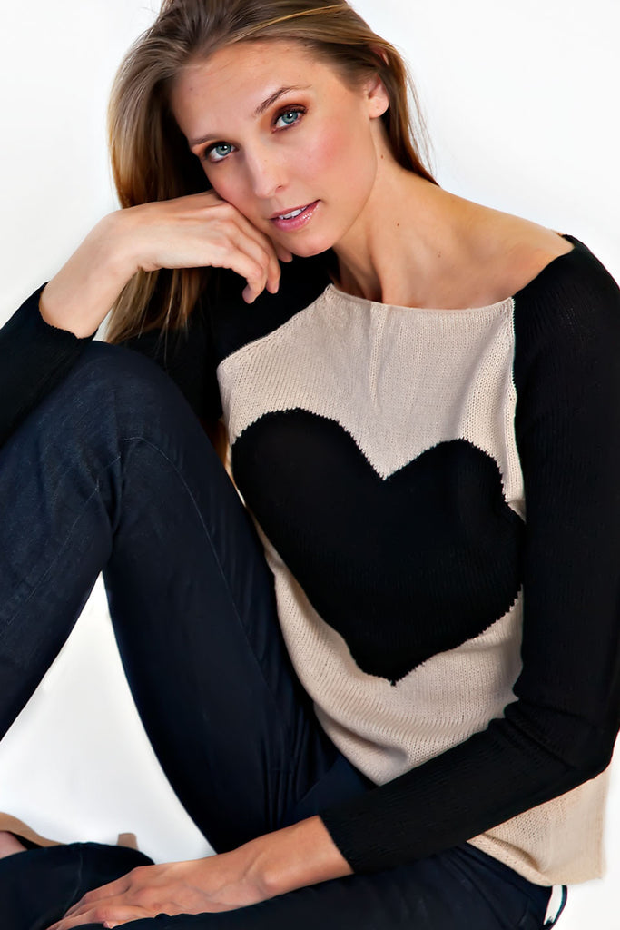 Queen Of Hearts Sweater Top- Taupe/Black