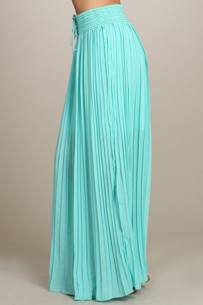 Lovely Moments Pleated Skirt