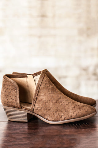 STEPPIN’ OUT ANKLE BOOTS